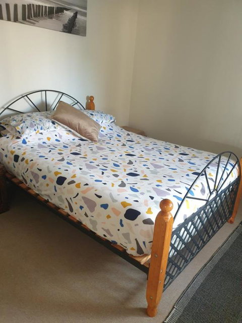 Beachside Retreat 2 - Foster Accommodation 6
