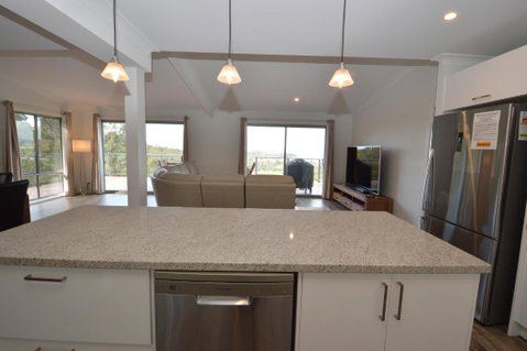 91 Berrambool Drive - Foster Accommodation 3