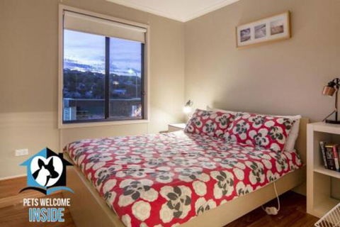 Almost New + Sea & Lake Views - Foster Accommodation 4