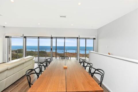 Avaya Sellicks Beachfront Getaway WiFi - Foster Accommodation 2
