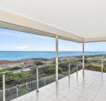 Avaya Sellicks Beachfront Getaway WiFi