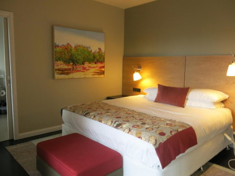 StoneTryst Spa Villas - Foster Accommodation 6