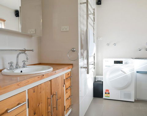 29 Jane - Foster Accommodation 1