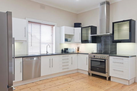 29 Jane - Foster Accommodation 4