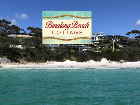 BURGESS COTTAGE King Bed For Couples - Foster Accommodation 6