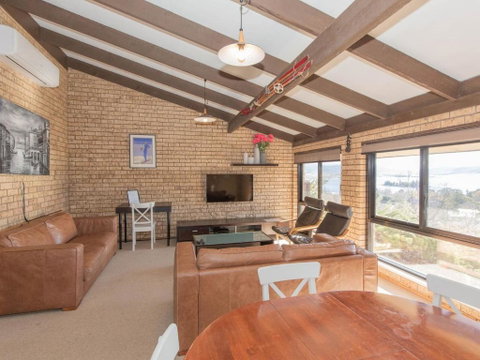 Clearview 2 / 8 Bogong Street - Foster Accommodation 6