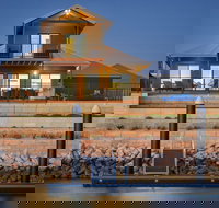 8 Kestrel Place - Foster Accommodation