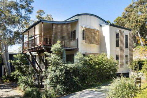 Absolute - Foster Accommodation 0
