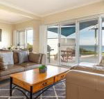 Mamorhomy beachfront spacious apartment - Foster Accommodation