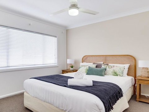 Ocean Blue Apartment Three Apartment On 2nd Level - Foster Accommodation 1