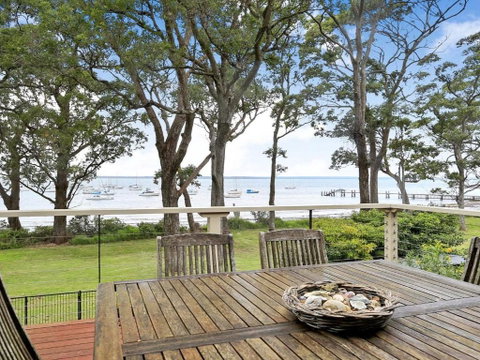 Tradewinds At The Bay All The Comforts Of Home - Foster Accommodation 6