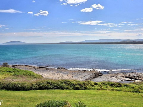 Seven Mile Heaven Your Coastal Kingdom - Foster Accommodation 1