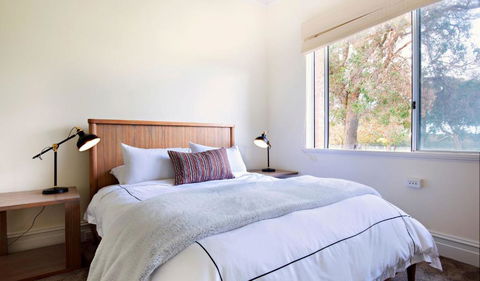 Cherubino Wines Guest Houses - Foster Accommodation 5
