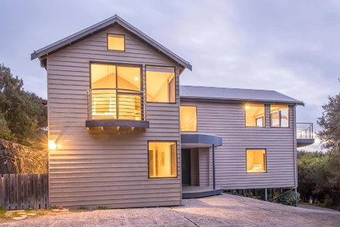 Top Of The Hill - Foster Accommodation 2