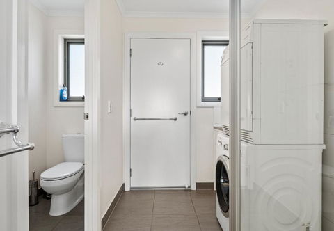GRANITE BEACH HOUSE At Bay Of Fires - Foster Accommodation 4