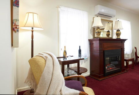 Grand Central Hotel - Foster Accommodation 3