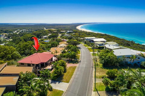 2 / 80 Cooloola Drive Comfortable & Cosy Unit Enjoying Ocean Views & Views To Fraser Island - Foster Accommodation 6