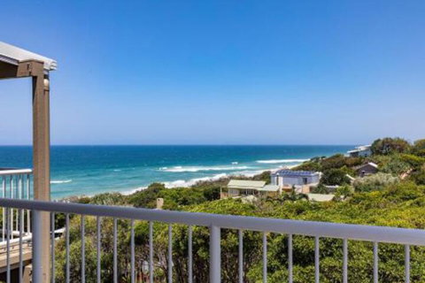 Wake Up To Ocean Views In Stylish Comfort - Foster Accommodation 0