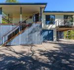 12 Ibis Court Highset beach house with natural bushland gardens  covered decks - Foster Accommodation