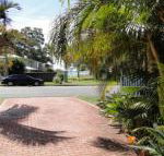 2 Copacabana 61 Sandy Point Road cute unit with water views from the balcony - Foster Accommodation