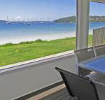Casa Martins 219 Foreshore Drive Absolute Waterfront House - Foster Accommodation