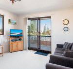 Seabreeze 4 Opposite Bowling Club - Foster Accommodation