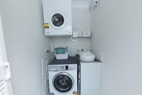 Renas Court Unit 8 - Foster Accommodation 6