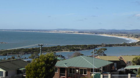 Bridport Horizon Views - Foster Accommodation 1