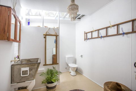 Retro Beach Cottage 681 Murramarang Rd - Foster Accommodation 6