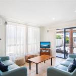 1 / 54 Parkes Airconditioned - Foster Accommodation 0
