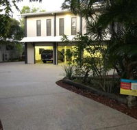 25 Naiad Court Rainbow Shores The Ultimate Beachside Executive Property Air conditioned - Foster Accommodation