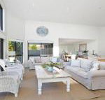 Beach Shac on Parkway - Foster Accommodation