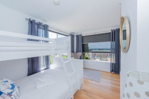 Look Out Vista - Foster Accommodation 4