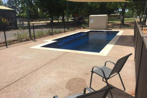 Sunset Top Tourist Park - Foster Accommodation 4