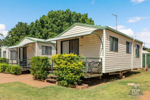 Sunset Top Tourist Park - Foster Accommodation 3