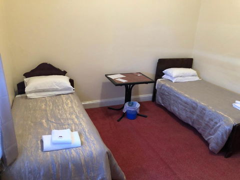 Commercial Hotel Morgan - Foster Accommodation 4