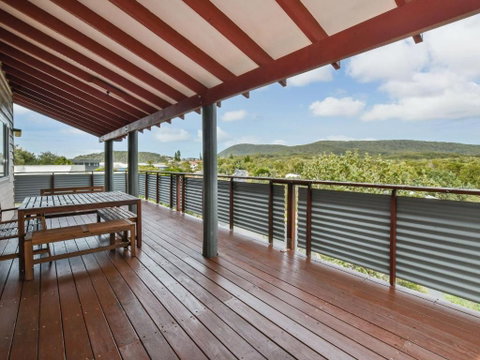 The Pole House - Foster Accommodation 2
