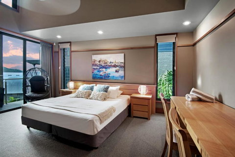 Yacht Club Villa 33 Serenity 4 Bedroom 4 Bathroom House Ocean Views 2 Buggies - Foster Accommodation 1