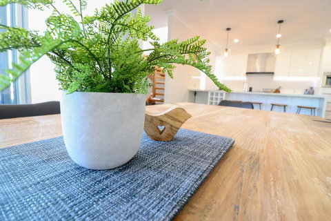 Beachside Oasis - Foster Accommodation 4