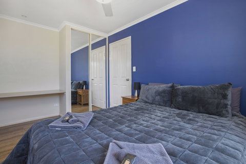 The Cove Holiday Village - Foster Accommodation 4