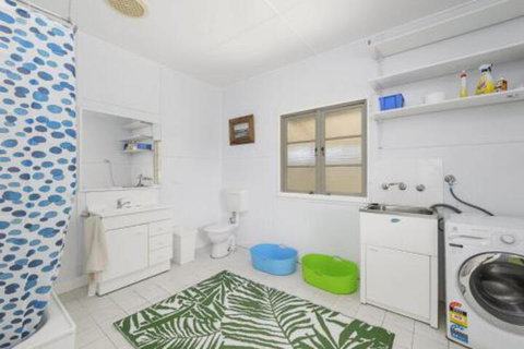 Herbs Hideaway 11 Belmore Street - Foster Accommodation 6