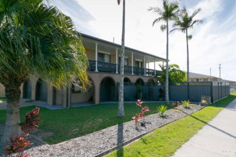 Comfy & Cosy (Upstairs) - Foster Accommodation 5