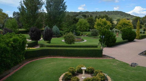 Allora Lodge Bed & Breakfast - Foster Accommodation 1