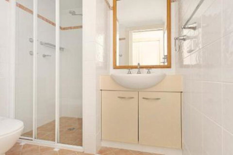 Whitesands 301 Main Beach Location - Foster Accommodation 2