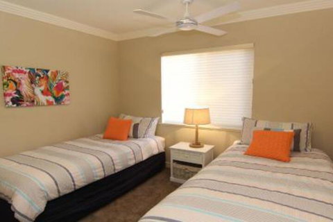 Whitesands 301 Main Beach Location - Foster Accommodation 5
