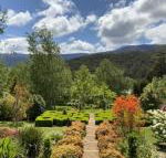 Delderfield Cottages - Foster Accommodation