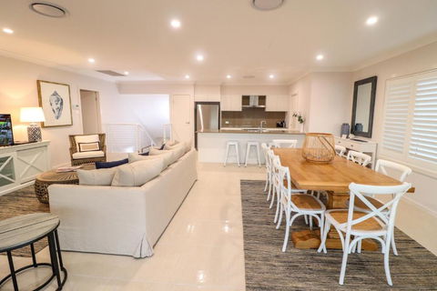 Illaroo At Catherine Hill Bay - Foster Accommodation 6