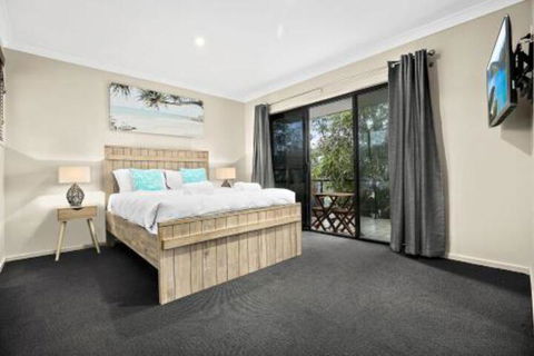 Beachside At Sapphire - Foster Accommodation 2