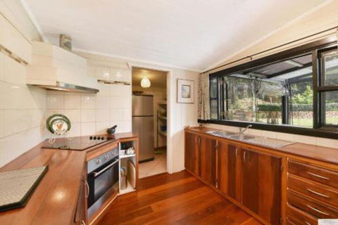 Lovel Cottage - Foster Accommodation 3