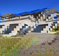 Georges Bay Luxury - Foster Accommodation